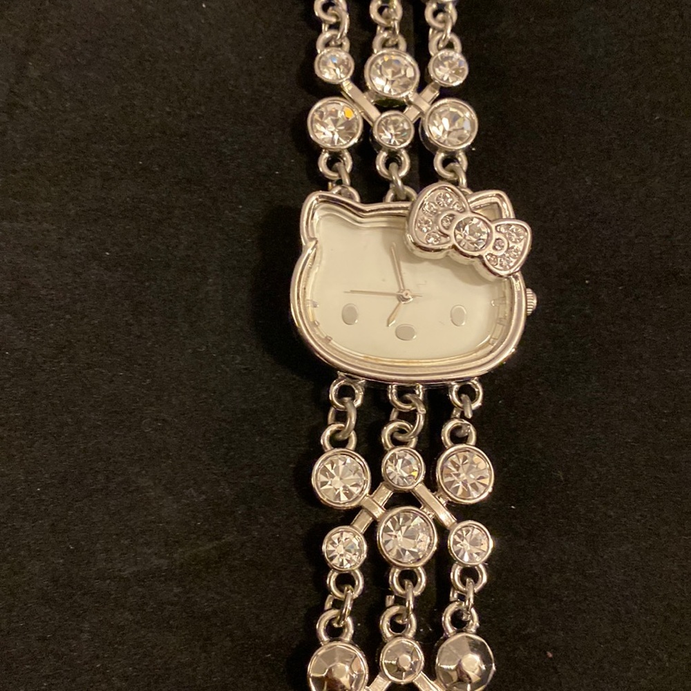 Watch Hello Kitty ,💎Rare 💎Hello Kitty Crystal bracelet watch ,beautiful
